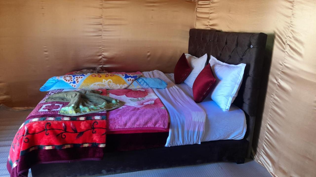 Luxury Trek Desert Camp Мерзуга Экстерьер фото