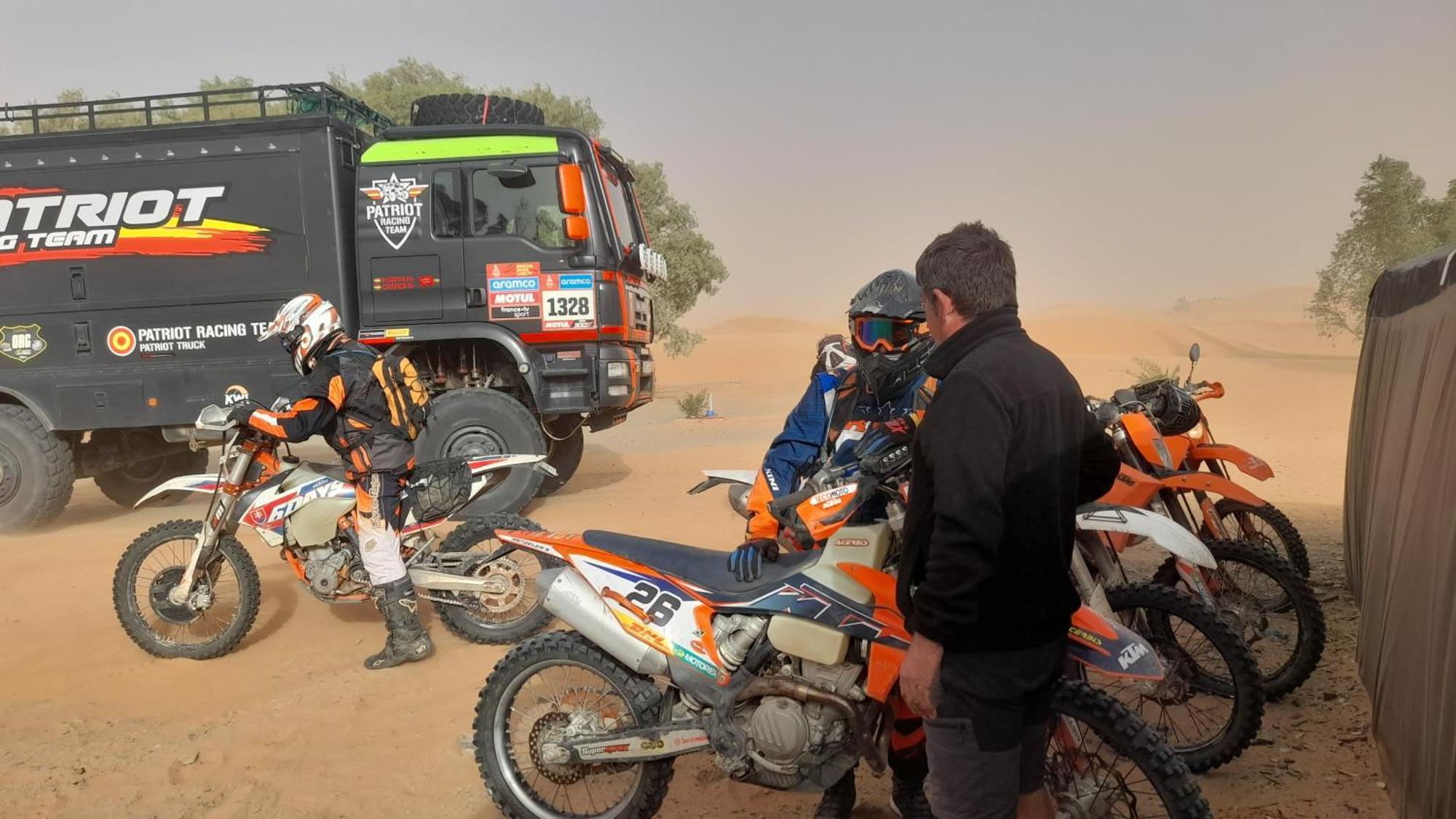 Luxury Trek Desert Camp Мерзуга Экстерьер фото