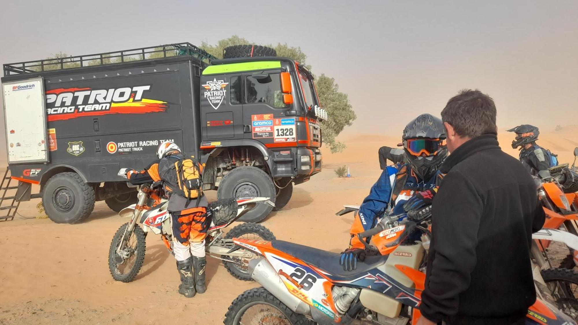 Luxury Trek Desert Camp Мерзуга Экстерьер фото