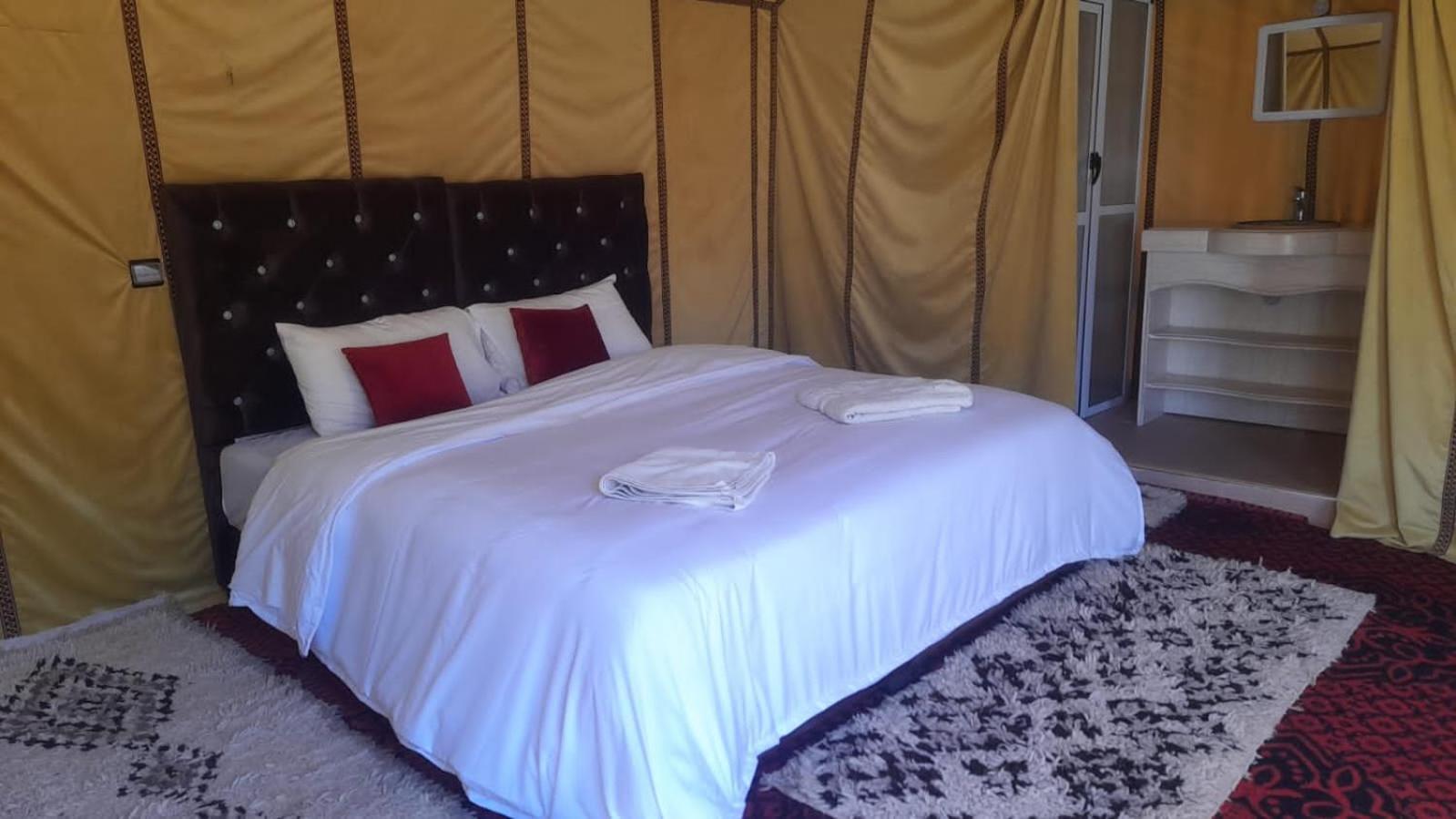 Luxury Trek Desert Camp Мерзуга Экстерьер фото